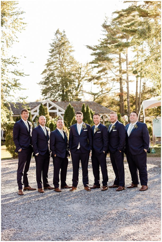 groomsmen photos