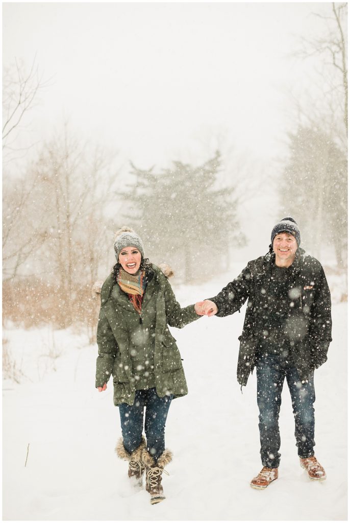 engagement photos in snow